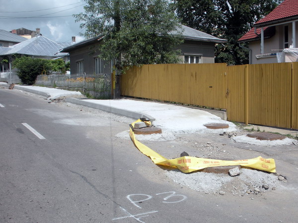 Ridicari capace canal str. Ion Creanga 1.jpg